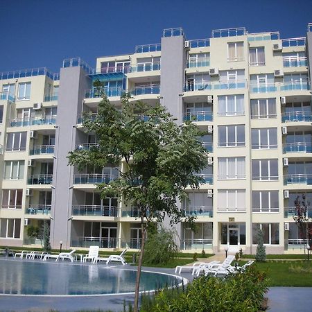 Oasis Suites Apartments And Studios ラヴダ エクステリア 写真