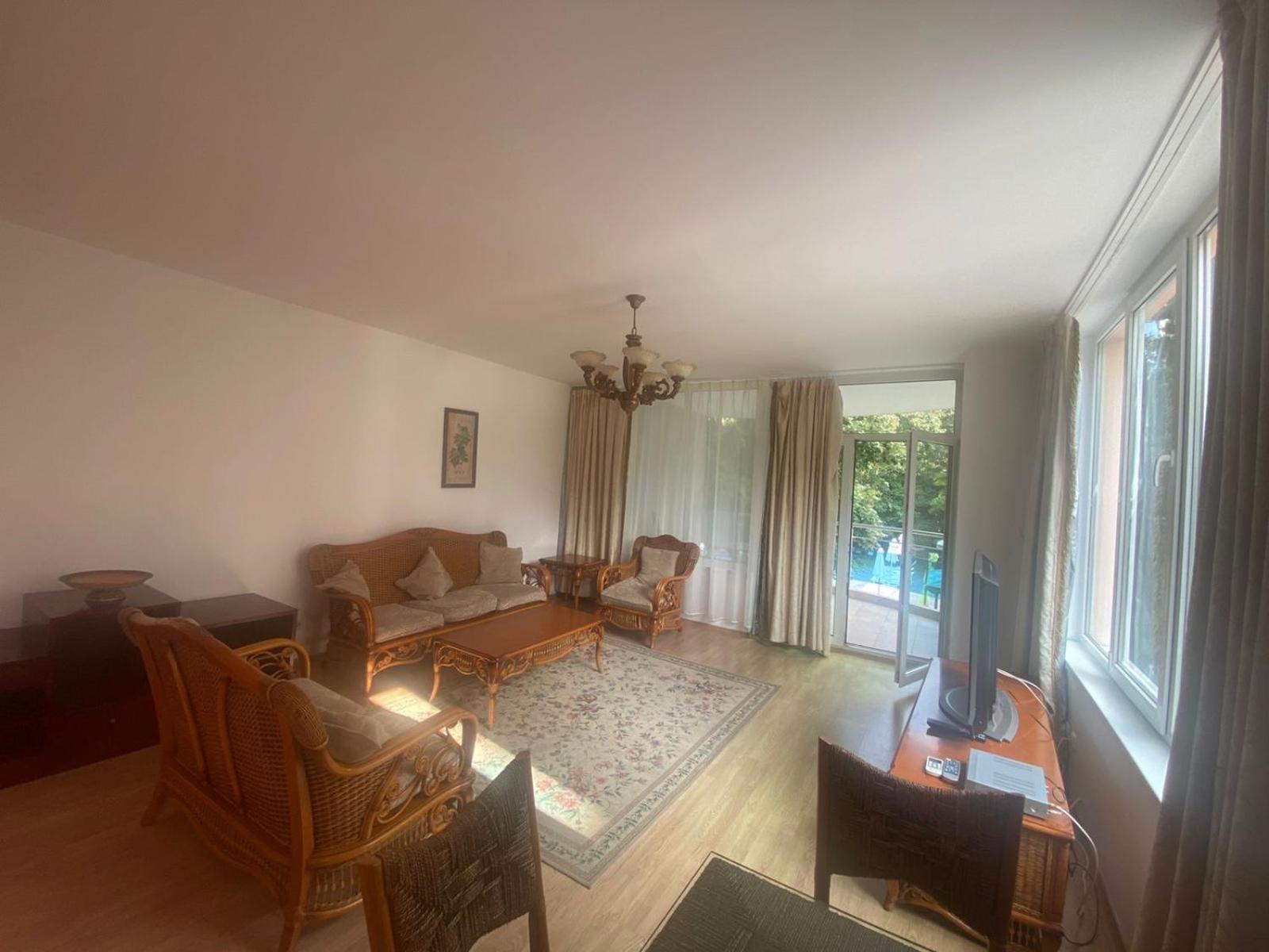 Oasis Suites Apartments And Studios ラヴダ エクステリア 写真