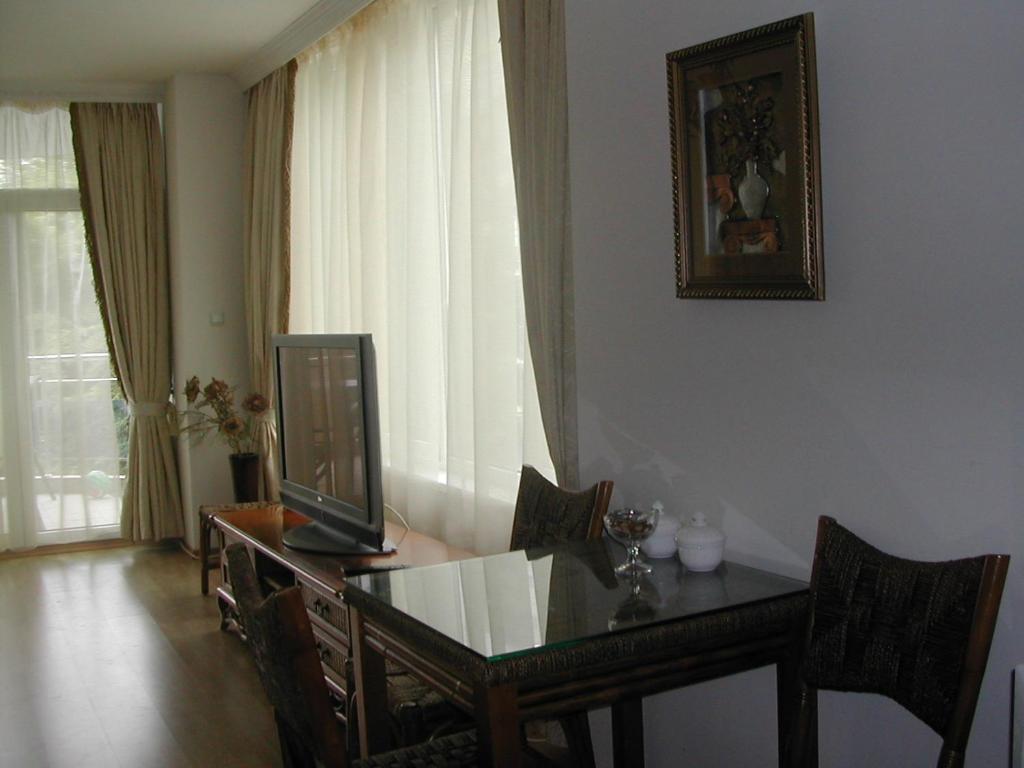 Oasis Suites Apartments And Studios ラヴダ 部屋 写真
