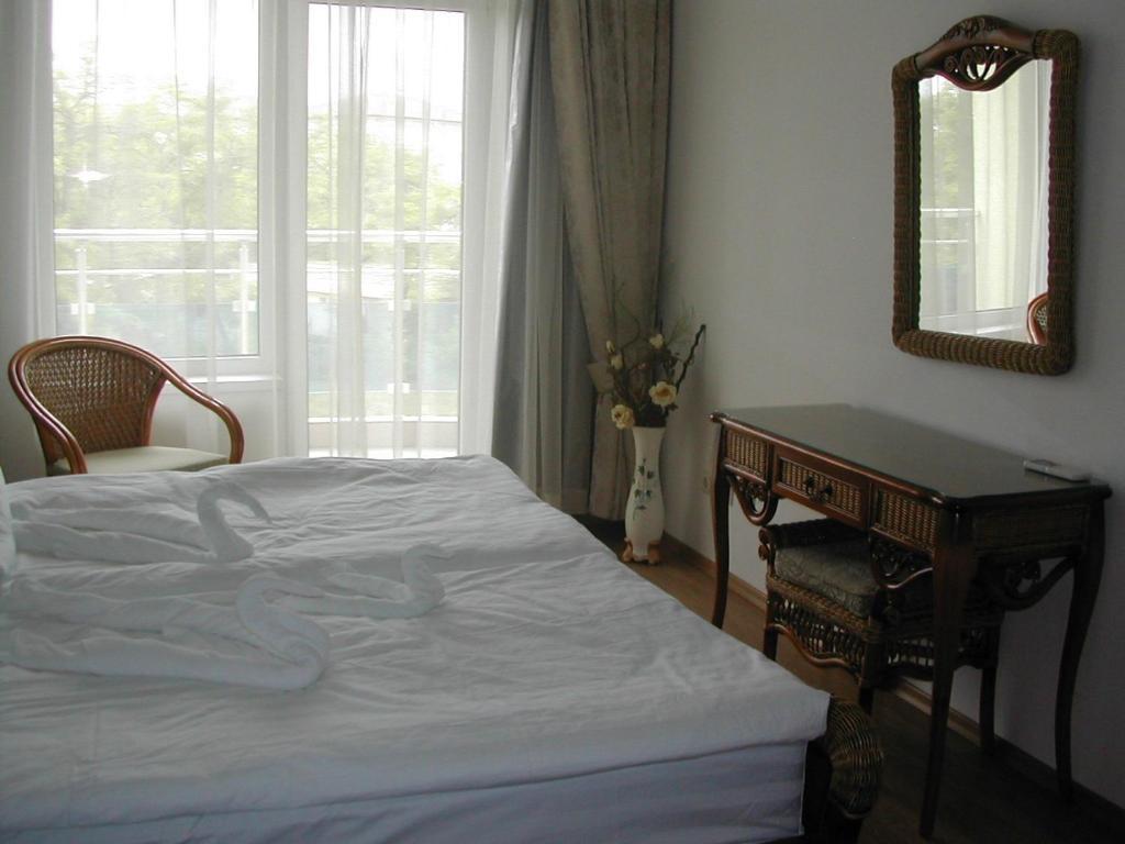 Oasis Suites Apartments And Studios ラヴダ 部屋 写真