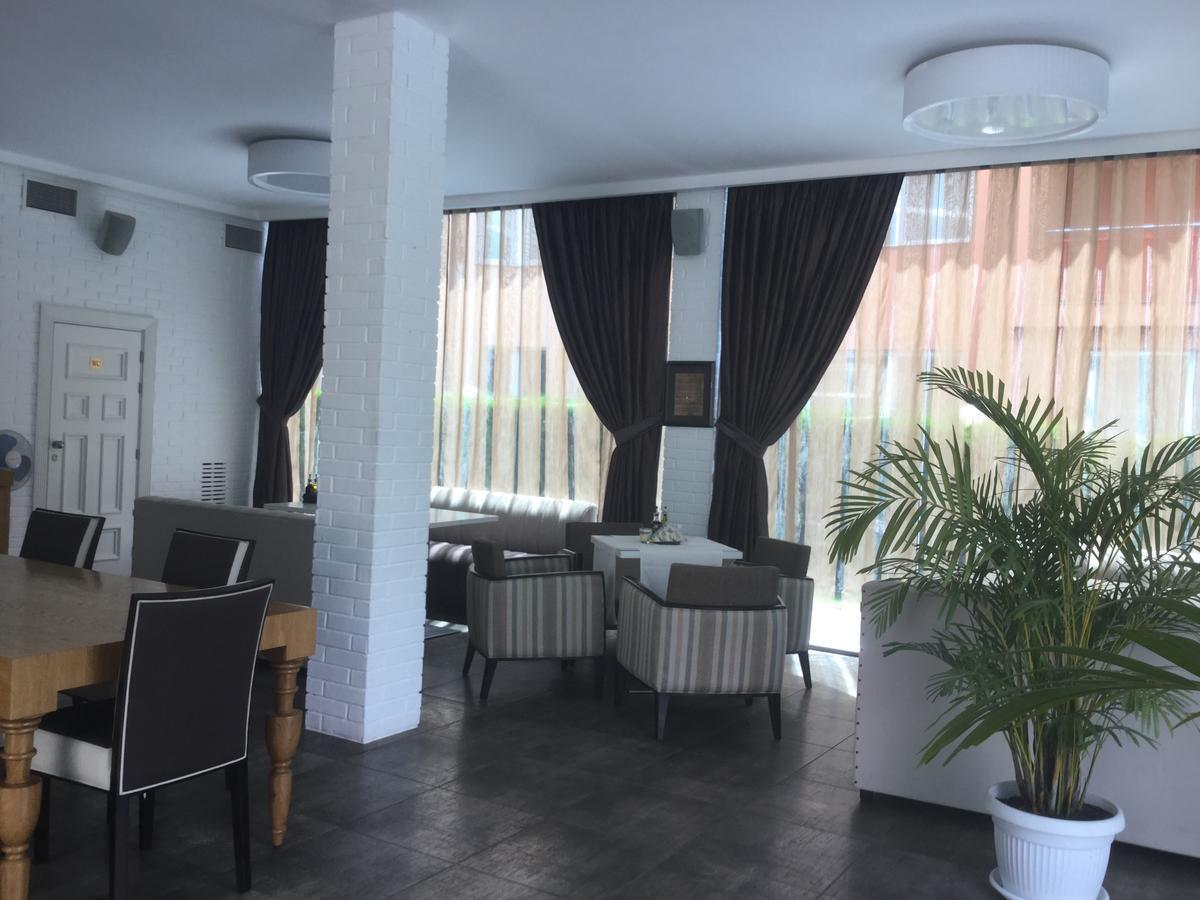 Oasis Suites Apartments And Studios ラヴダ エクステリア 写真