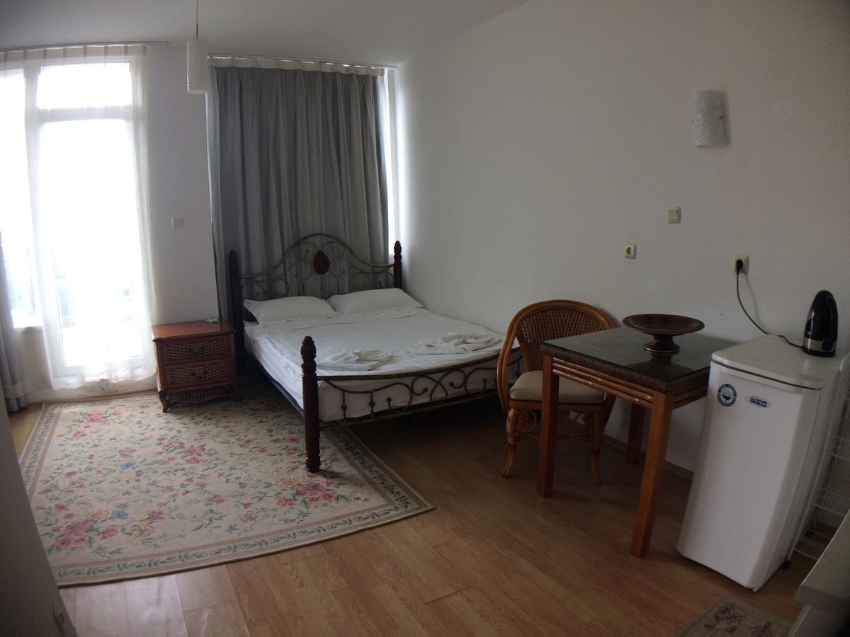 Oasis Suites Apartments And Studios ラヴダ エクステリア 写真